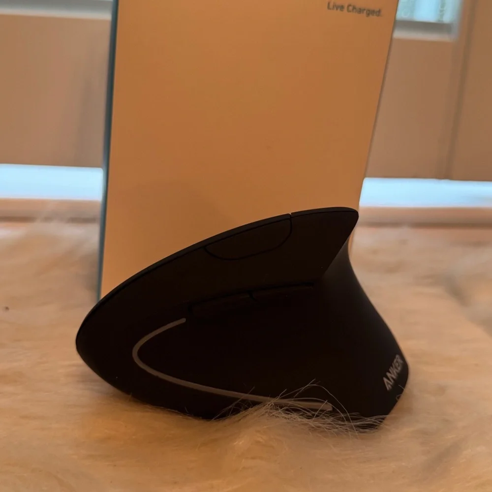 Anker Wireless Ergonomic Mouse A7852